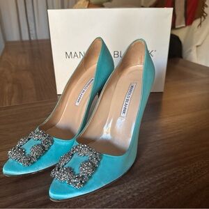 🍒 OPEN TO OFFERS 🍒 Manolo Blahnik Turquoise Satin Heels with Embellishments